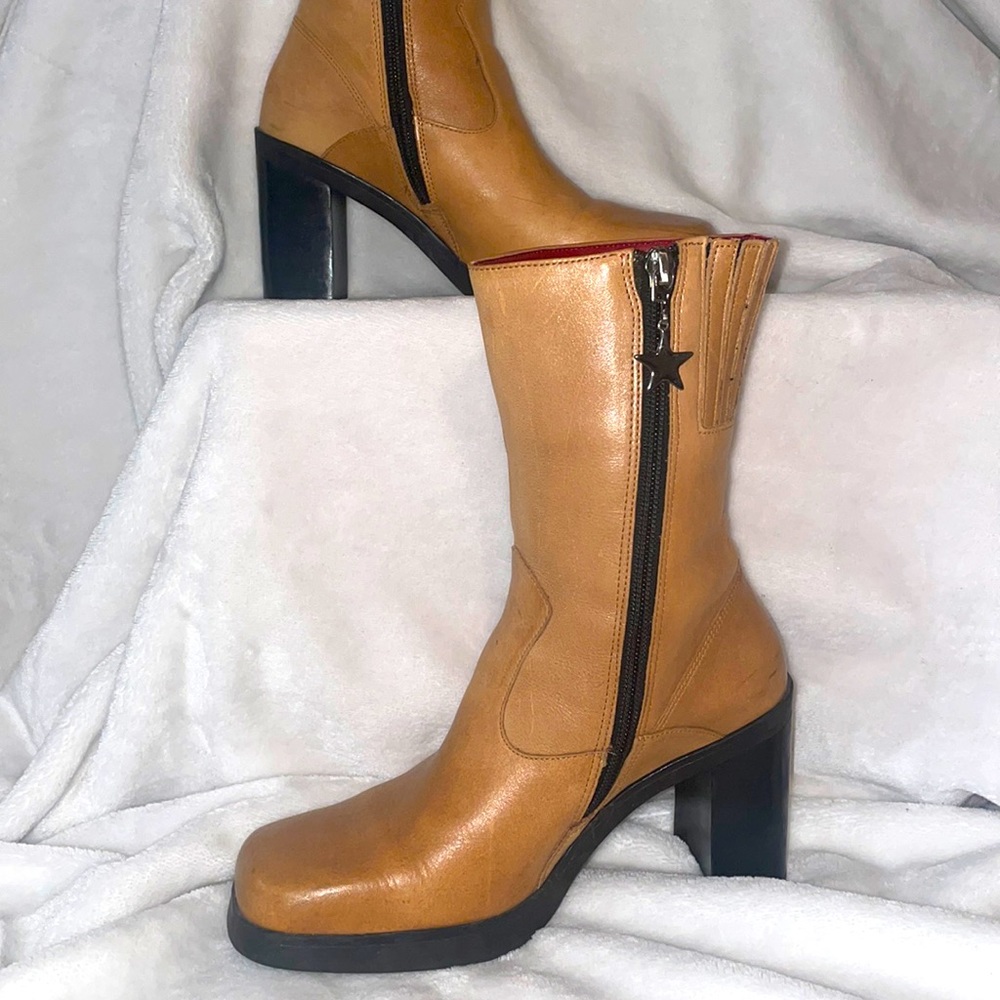 Tan Brown y2k Tommy Hilfiger boots